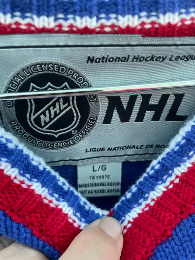 Montreal Canadiens Sweater in Men's in Gatineau - Image 4