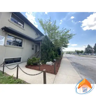 McMaster Off-Campus Student Housing