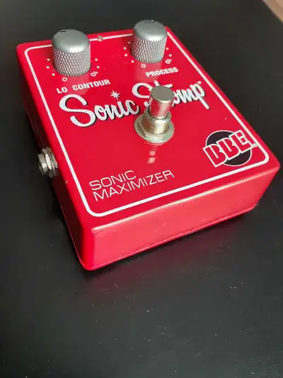 Pédale Maximizer BBE 482i Sonic Stomp comme neuf dans sa boîte à vendre .Avec ses papiers et son ada...