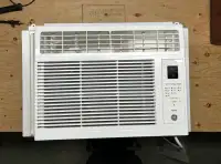 Very clean 6000btu Window Air Conditioner  (read description)