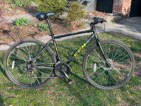 CCM Vector 700C Road Bike, 21-Speed, 700C, Black