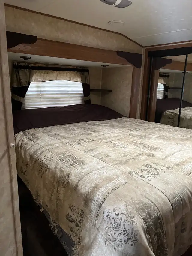 Caravane à sellette (fifth wheel) in RVs & Motorhomes in Granby - Image 8
