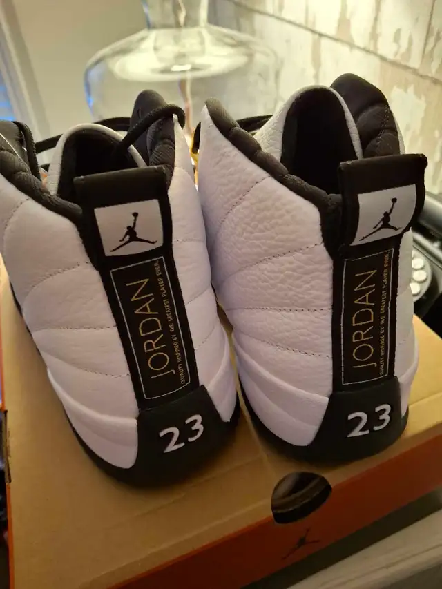 Jordan 12 retro royalty taxi. in Men's Shoes in Oshawa / Durham Region - Image 3