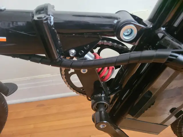 Electric bike. Velo electrique. Svp lire la description. in eBike in City of Montréal - Image 6
