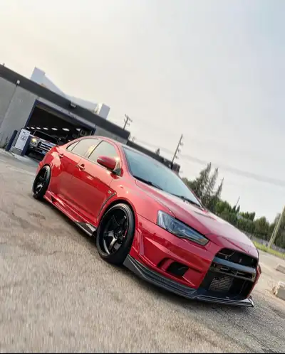 19x10.5 +15 squared 5x114.3 On 265/30/19 2 needs replacing Has some light rashes, and some from grav...