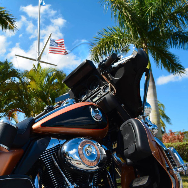 105TH ANNIVERSARY ULTRA CLASSIC LIMITED EDITION HARLEY-DAVIDSON in Touring in Chatham-Kent