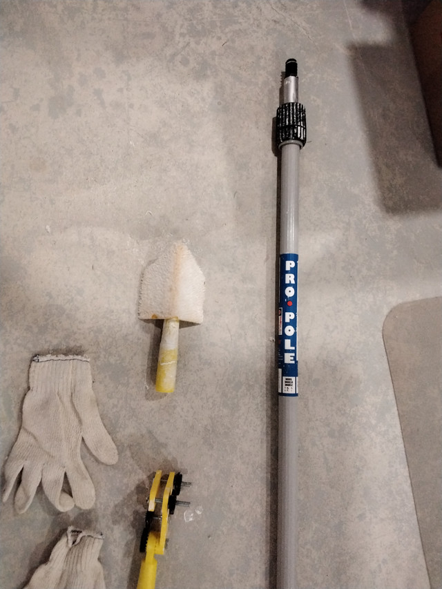 Professional paint pole with attachments.12 ft. in Hand Tools in Winnipeg - Image 2