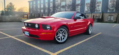 2007 Ford Mustang GT Convertible — 5-Speed Manual Only 84,000 km. 4.6L V8 with black leather interio...