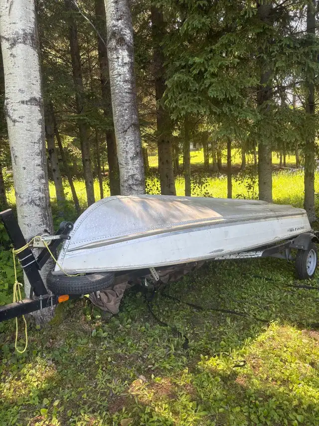 chaloupe aluminium 14 pieds avec trailer in Other in Lac-Saint-Jean - Image 3