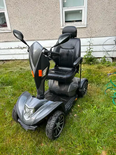 Works great $1900 obo Castlegar text 2505054649 with questions