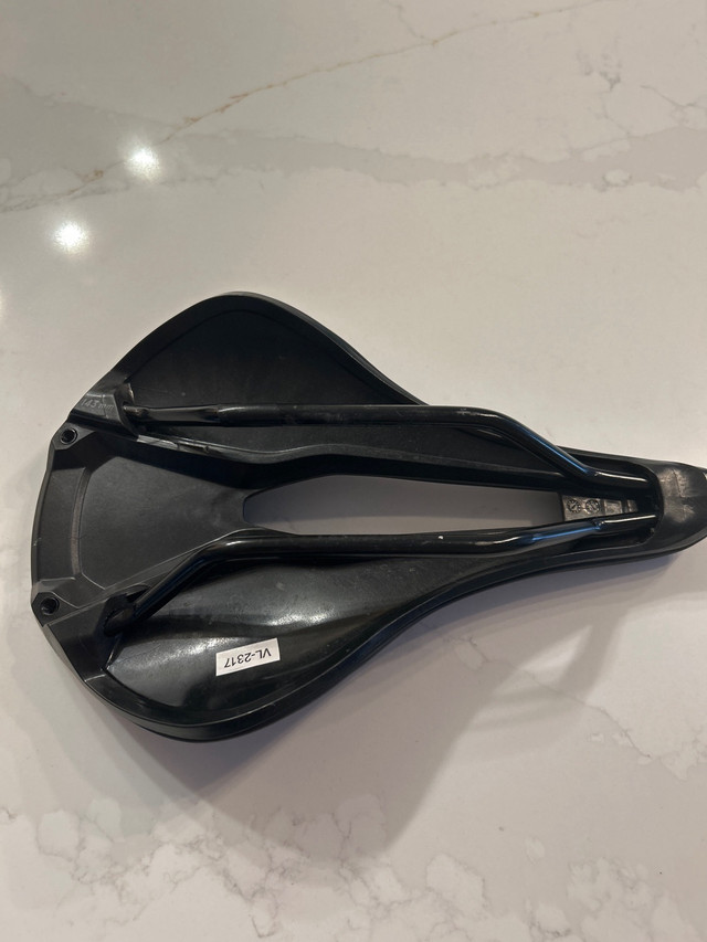 Specialized power comp bike saddle seat 143 in Frames & Parts in Calgary - Image 3