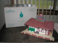 FIRST $35 ~  VINTAGE PARTYLITE " WHISTLE SHOP " TRAIN STATION ~