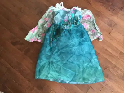 Frozen Elsa dress costume Color - aqua blue with pink flowers Size - 5-6 up to 116 cm Price - $25 Em...