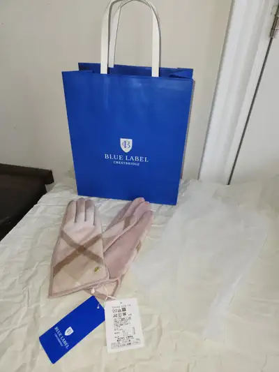 Blue label Crestbridge gloves Ladies Size : M, View more