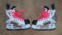 Easton youth Hockey skates - size 2.5EE