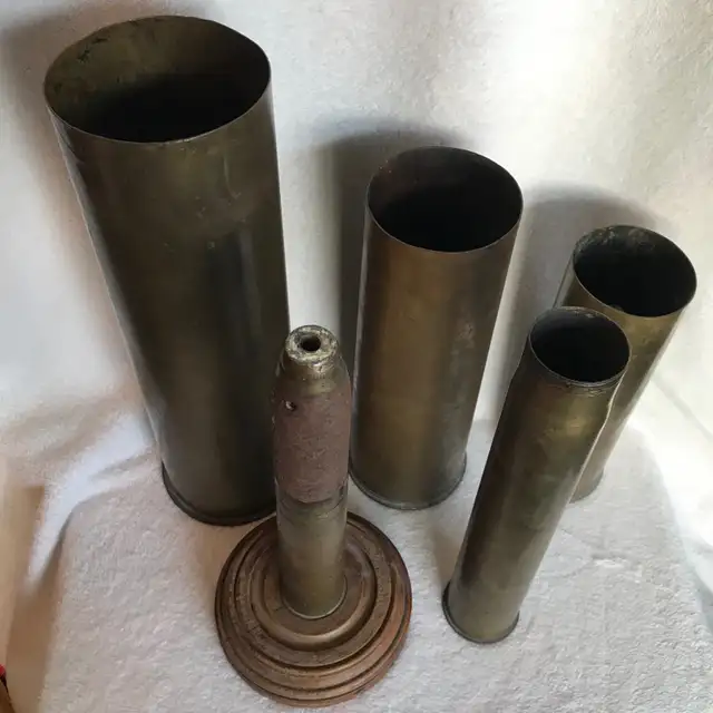 WW1 2 Pounder Shell Display 1918  Inert $100 in Arts & Collectibles in City of Toronto - Image 11