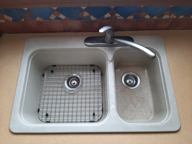 Évier avec robinet Moen dans Plomberie, éviers, toilettes et bains  à Laval/Rive Nord