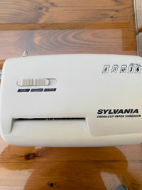Sylvania cross cut paper shredder
