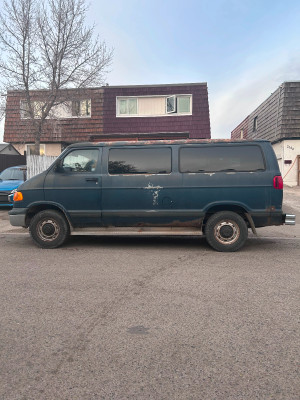 2002 Dodge Ram Van