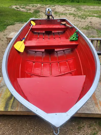 1967 traveller aluminum boat for sale full restoration head to toe ..2016 honda 2 hp only 16 hr run...