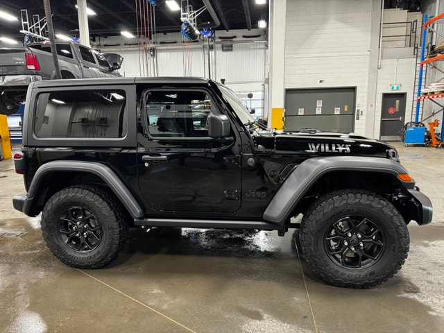 2024 Jeep Wrangler Willys 2 door lease takeover (727.51$tx inc) — photo 4