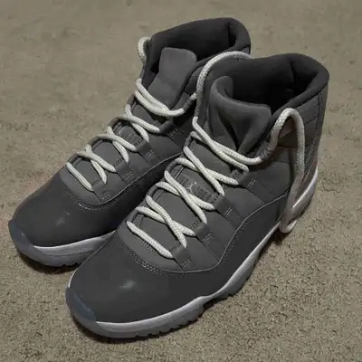Jordan XI Cool Greys Size 9.5, View more