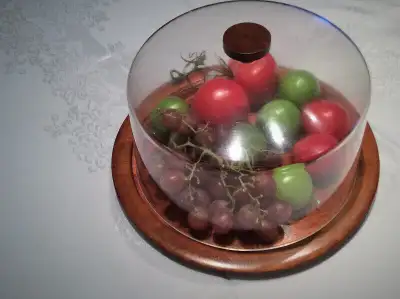POUR L’AMATEUR OU LE COLLECTIONNEUR DE BEAUX OBJETS VINTAGE JE VOUS PROPOSE CE PLATEAU PRÉSENTOIR ET...
