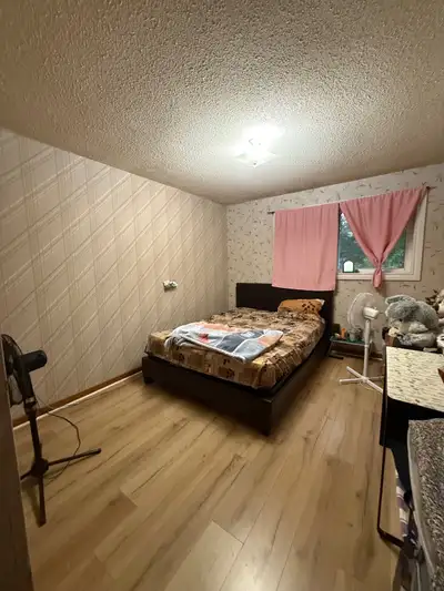 Room in sharing is available (girls only) in a house near the intersection of Bramalea road and Bova...
