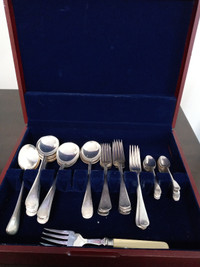 Tastefully designed silver plated flatware set