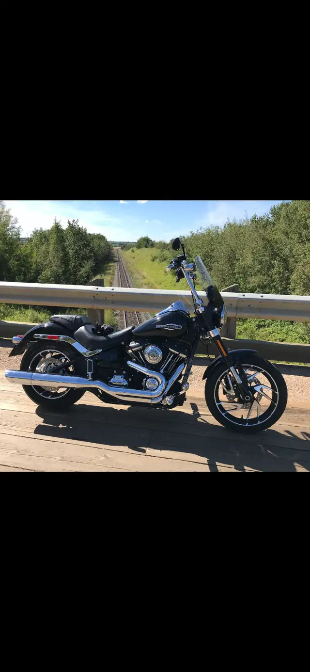 2018 Harley Davidson Sportglide in Street, Cruisers & Choppers in Edmonton - Image 4