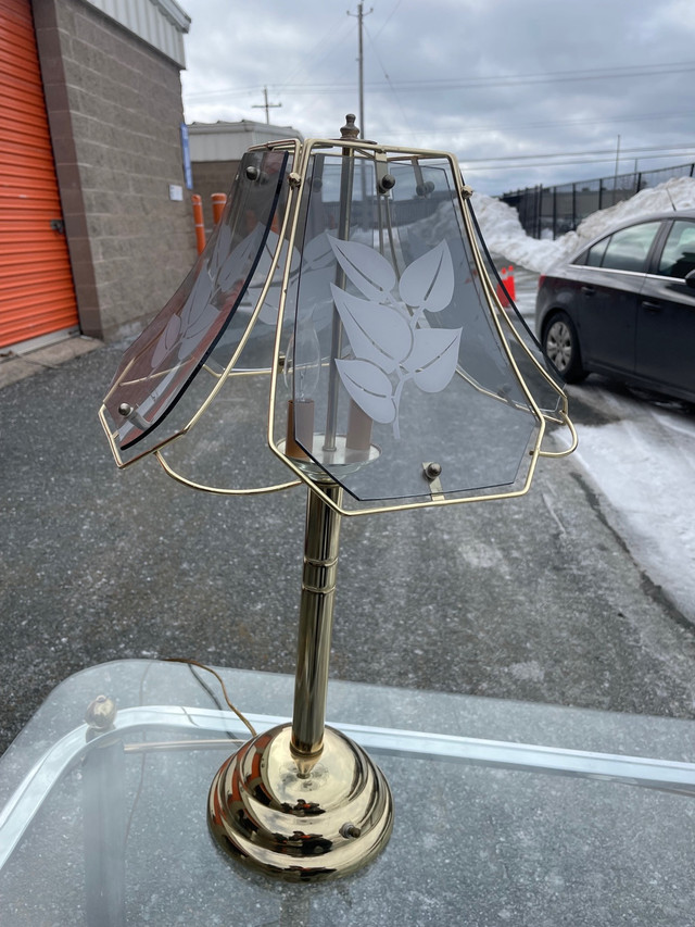 Small Lamp in Other in City of Halifax - Image 2