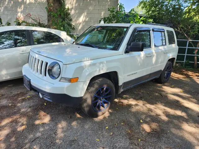 CLEAN WHITE 2015 JEEP PATRIOT NORTH EDITION AUTOMATIC SUV