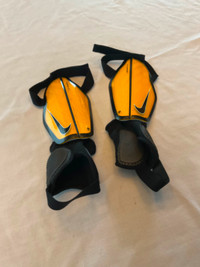Soccer SHIN PADS (near NEW, only used once!)