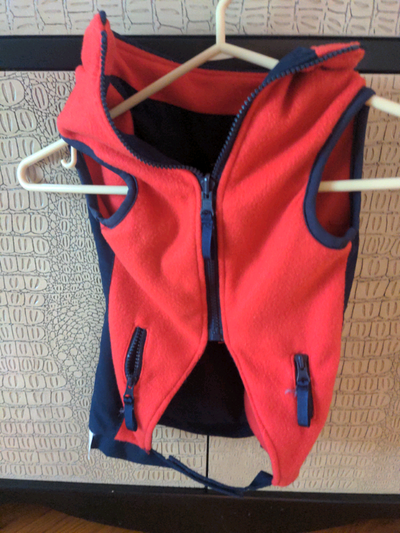 Fleece dog coat
Gently used a few times

, View more