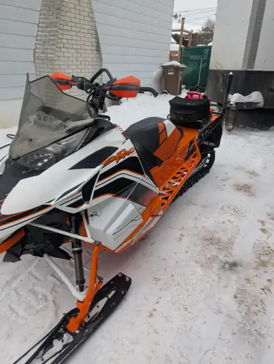 Je vends mon Arctic Cat Sno Pro en excellente condition. Cette motoneige est parfaite pour ceux qui...