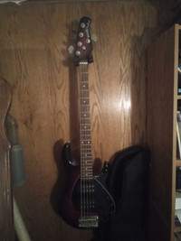 Musicman StingRay 5