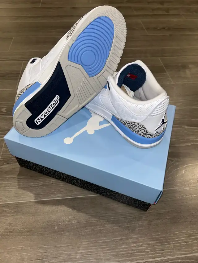 Jordan 3 UNC in Men's Shoes in Markham / York Region - Image 6
