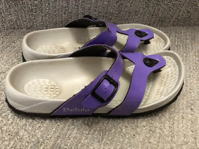 Woman’s size 7-7.5 Betula sandals in Women's - Shoes in City of Halifax - Image 3