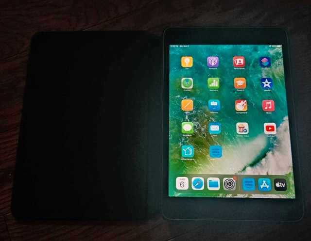 Apple iPad Mini 4 32GB WiFi Space Gray MNY12CL/A in iPads & Tablets in Markham / York Region - Image 4
