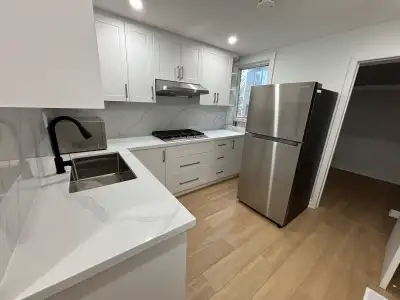 Ossington &Davenport  1 bedroom Unit available July