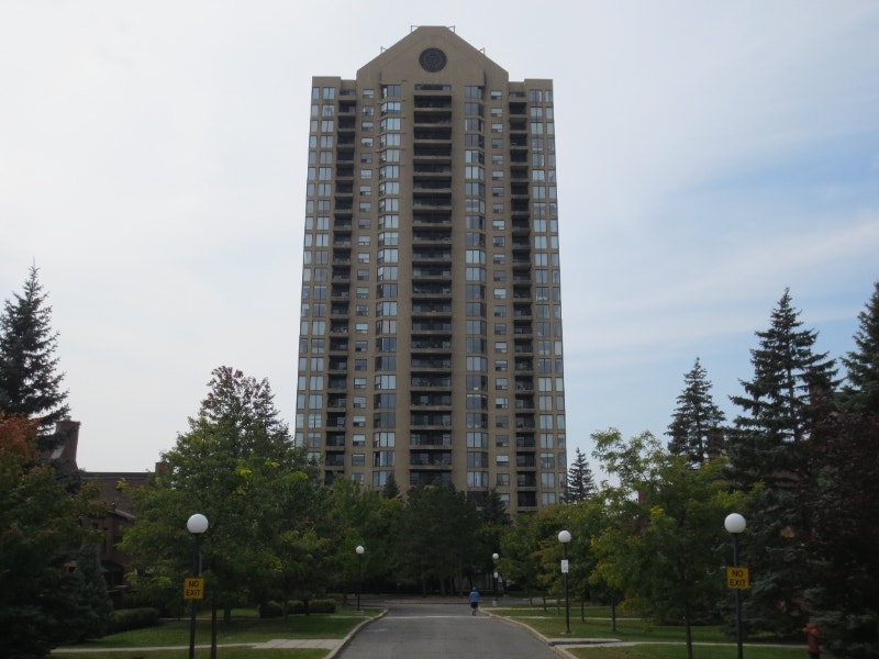 907545 StLaurent Blvd, Ottawa ON K1K 4H9 Le Parc Tower Condos for