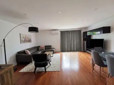 MEUBLÉ - À 2 MIN DU MÉTRO MONTMORENCY - 958 pi² Je libère mon condo entièrement meublé et équipé au...