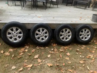 Michelin winter tires and rims Barely driven on, sold SUV 235/70R16 $600 Must pick up