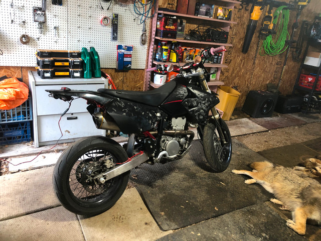 2010 Suzuki drz 400 in Sport Touring in Edmonton - Image 2