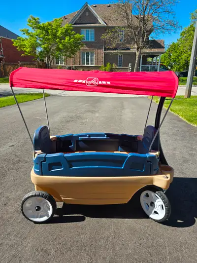 Step 2 wagon with canopy Used - excellent condition