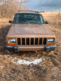 2000 Jeep Cherokee for parts or repair