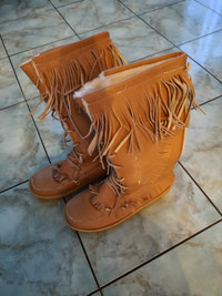 Bottes d’hiver neuves, pointure 10,Chef Cherokee  mocassins styl