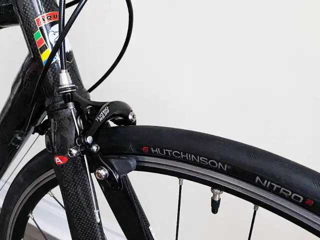 Full Carbon Aquila flat bar 2x10 Racing Road Bike Mint in Road in City of Toronto - Image 3