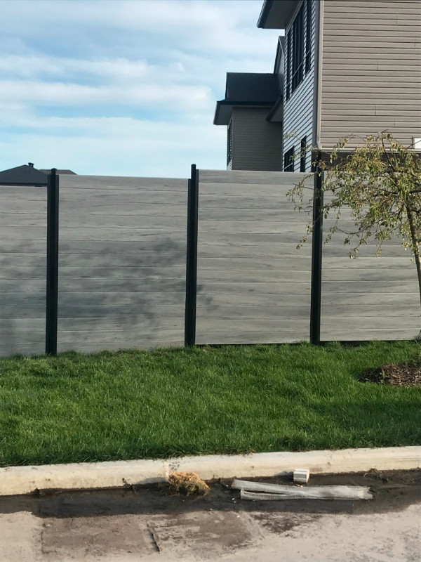 Fence Installation, PVC- Pressure treated- Aluminum- Chain Link in Fence, Deck, Railing & Siding in Ottawa - Image 4