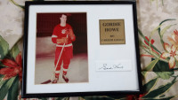 Gordie Howe framed photo autograph Hockey auto Detroit Red Wings